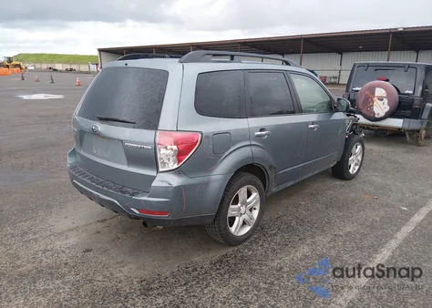 2010 Subaru Forester 2.5X Premium z USA, uszkodzony, nr VIN JF2SH6CC4AH718407